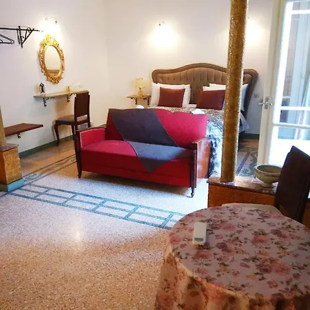 The Manor House In The Old Town