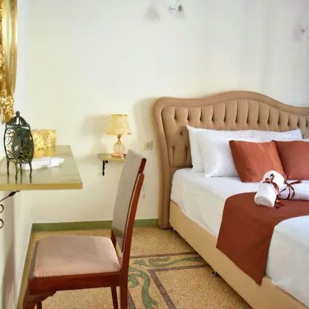 The Manor House In The Old Town * Chania (Crete)